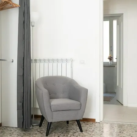 דירה Spacious - 4 Bedrooms And 3 Bathrooms ברגמו