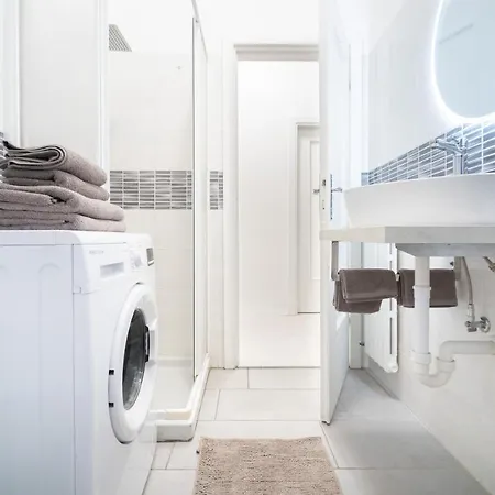 アパート Spacious - 4 Bedrooms And 3 Bathrooms ベルガモ