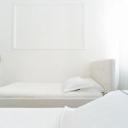 Apartment Spacious - 4 Bedrooms And 3 Bathrooms