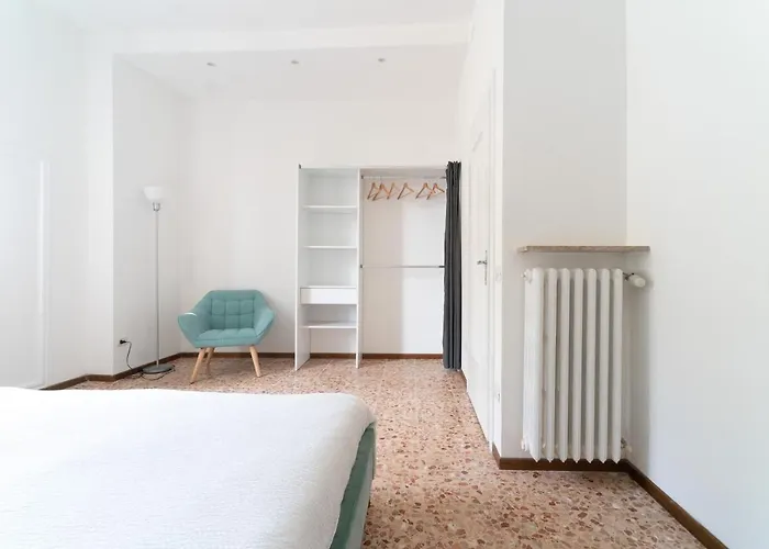 Spacious - 4 Bedrooms And 3 Bathrooms *