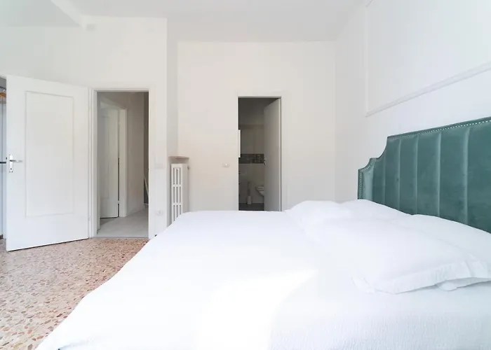 Apartment Spacious - 4 Bedrooms And 3 Bathrooms *