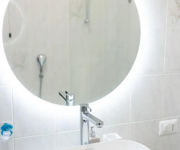 Spacious - 4 Bedrooms And 3 Bathrooms Apartment Bergamo