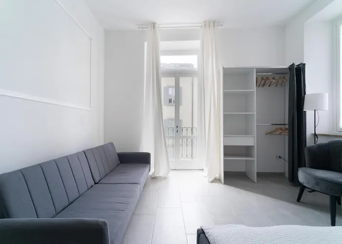 Spacious - 4 Bedrooms And 3 Bathrooms Apartment Bergamo