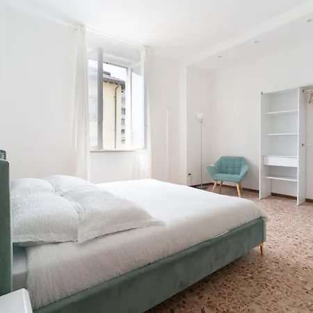 Spacious - 4 Bedrooms And 3 Bathrooms Apartament