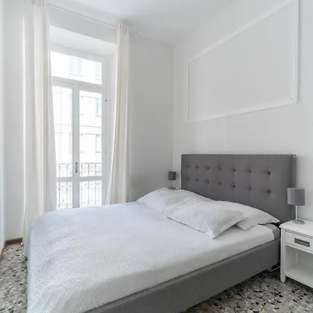 Spacious - 4 Bedrooms And 3 Bathrooms Apartament