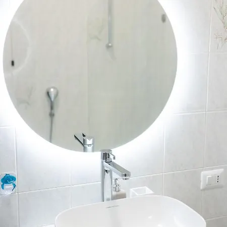 Spacious - 4 Bedrooms And 3 Bathrooms Apartament Bergamo